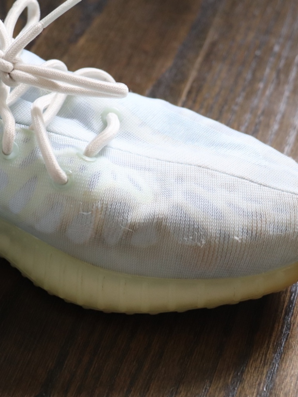 Adidas Yeezy Boost 350 V2 Mono Ice Low Top Athletic Sneaker Size 11 White Blue - Picture 13 of 16